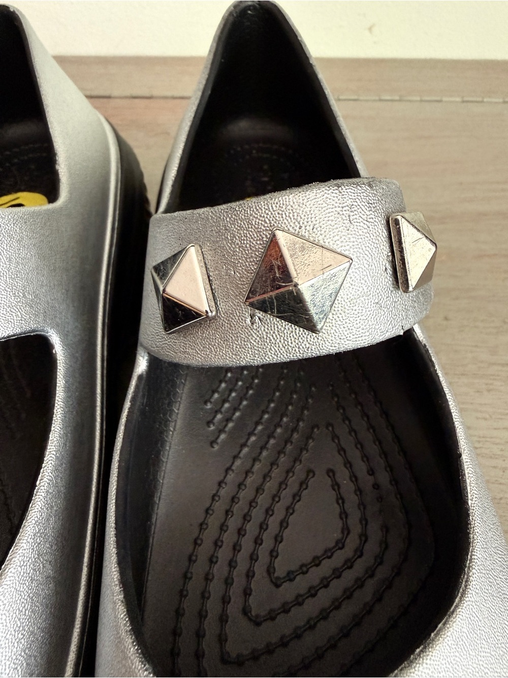New Crocs Stomp Metallic Mary Jane 210437-040 Silver Black Platforms Size 9 - Picture 7 of 9